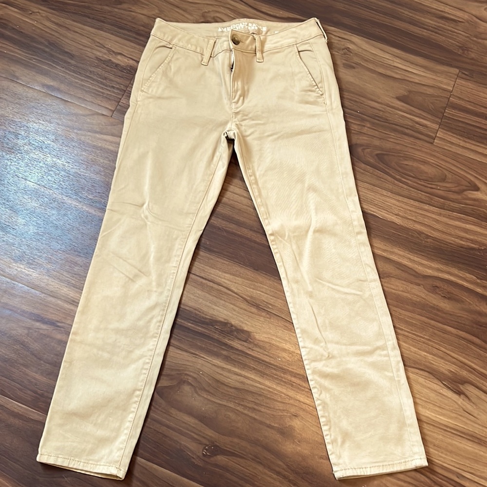 AE Woman’s size 8SHORT khaki
